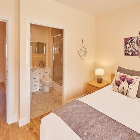 Host & Stay - The Scuttlebutt Townhouse Whitby Exteriör bild